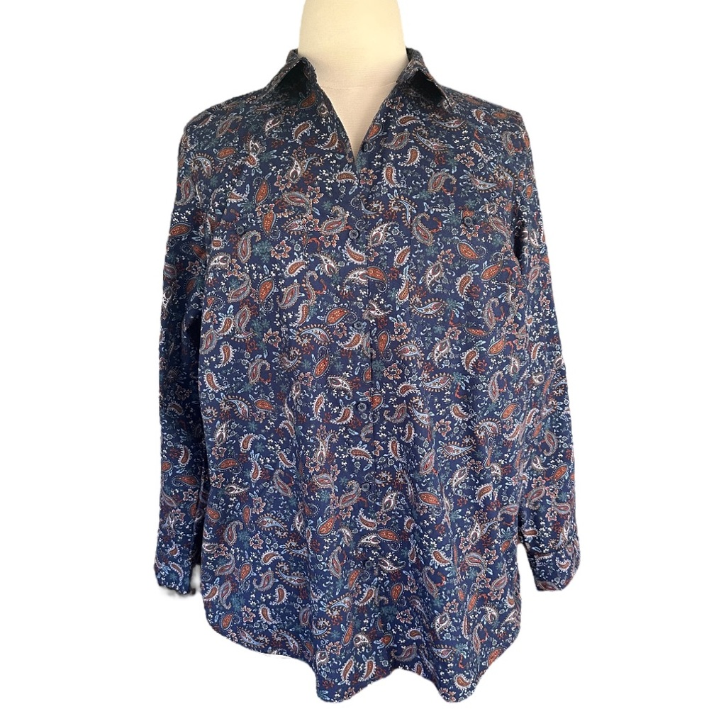 Croft & Barrow Button Down Blue Paisley Long Sleeve Shirt - Women’s 1X (18/20)